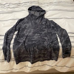 Black camo lululemon pullover